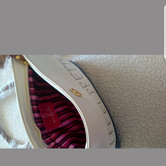 Miss Darcee, "I Feel Pretty," color block purse. - Picture 7 of 8